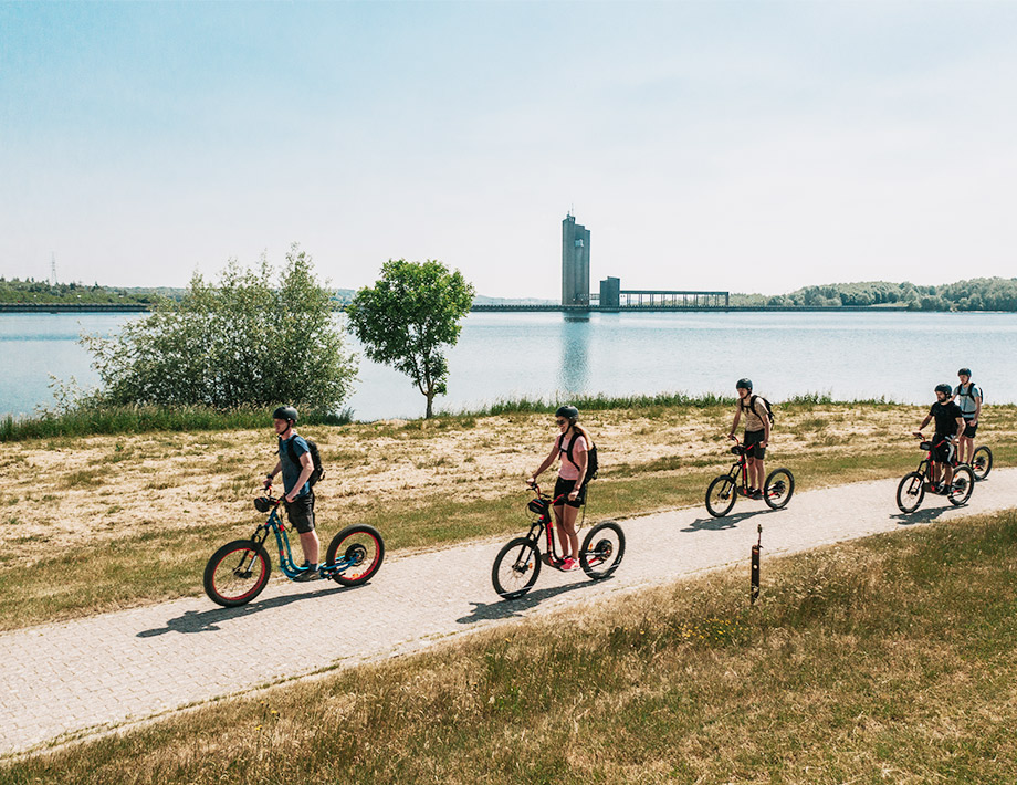 que faire aux Lacs de l'eau d'heure activité - Rando en trottinette électrique tout terrain