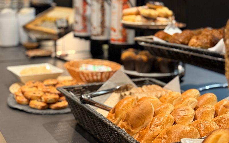 collaborateur petit dejeuner copie