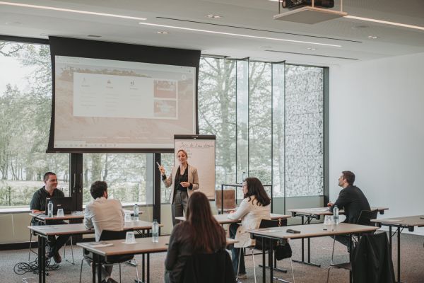 Wanneer is het beste moment om een bedrijfsseminar te organiseren?